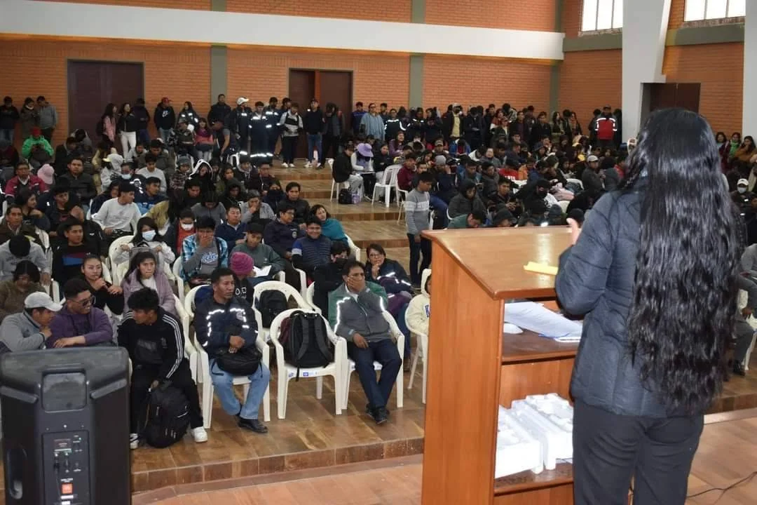 Afiche publicitario del Seminario Nacional de Tecnología